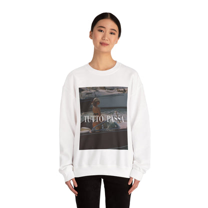 Monarch Unisex Cozy Sweatshirt - Tutto Passa
